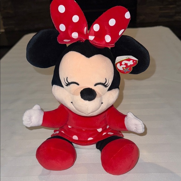Pink Minnie Mouse Med T-Shirt and Ty Minnie Mouse 14” (from bow to toe) Stuffy - Picture 11 of 16